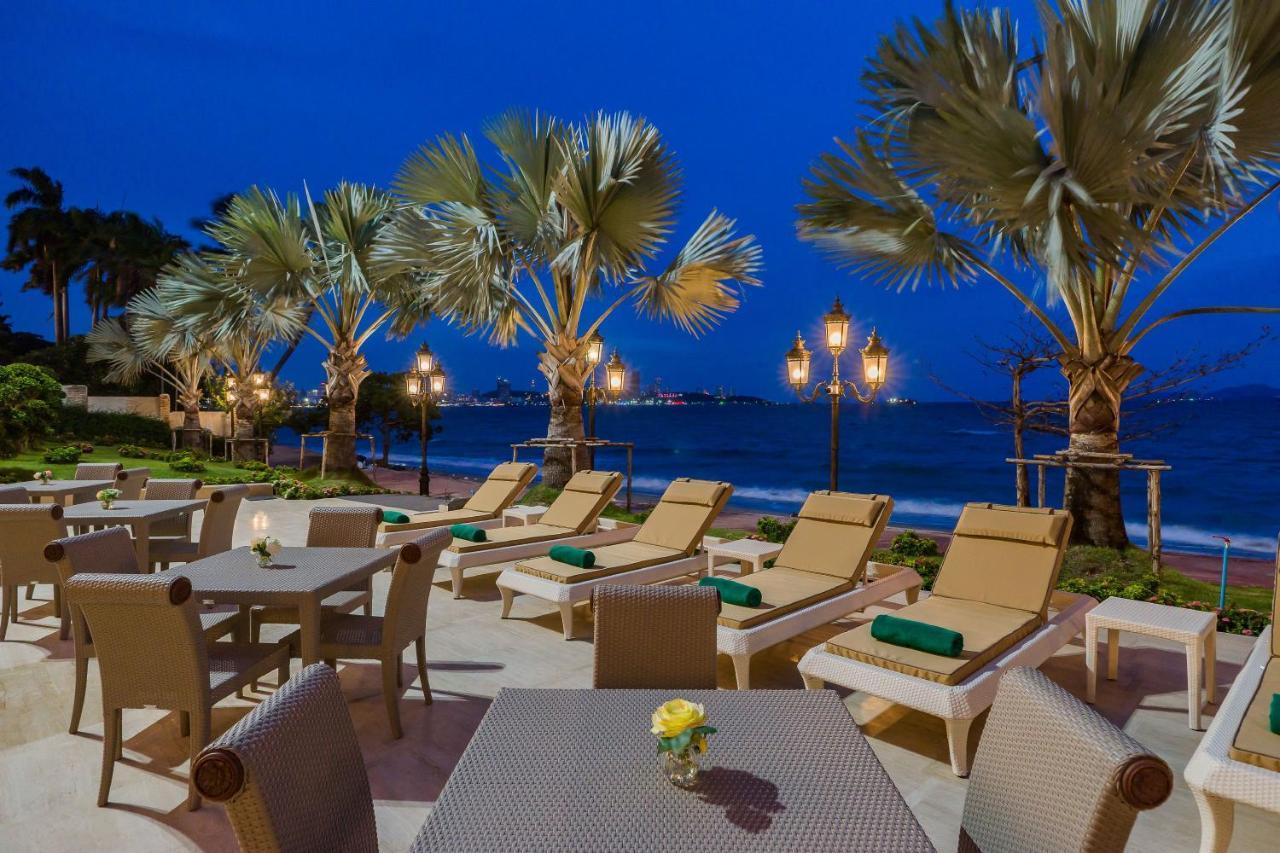 Lk Emerald Beach - Sha Extra Plus Pattaya Exterior foto Beachfront at the Westin Resort & Spa, Desaru Coast